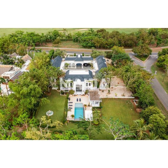 Villa in La Romana (La Romana) Dominican Republic area 1000m² 2 floors, 9 image
