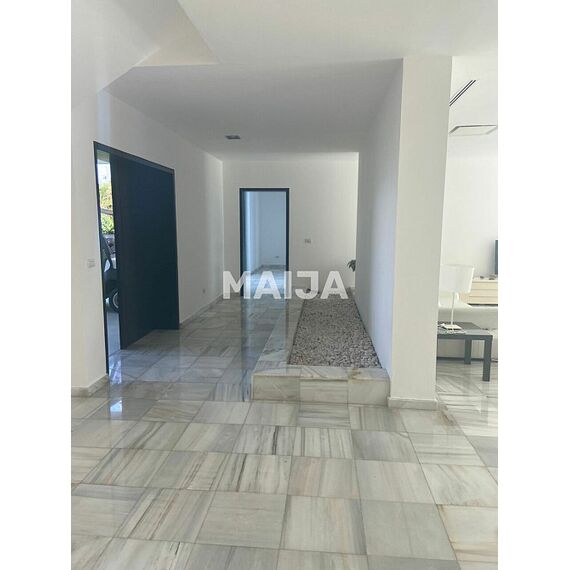 Villa in La Romana (La Romana) Dominican Republic area 900m² 2 floors, 9 image