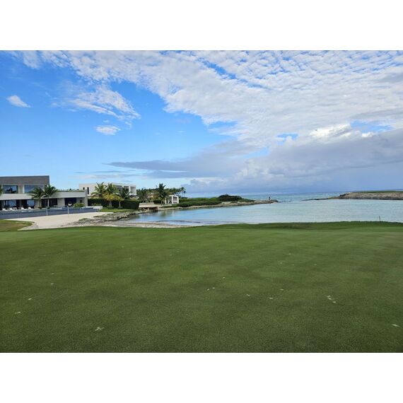 Land in Punta Cana (Punta Cana) Dominican Republic plot within city limits 2464m² 