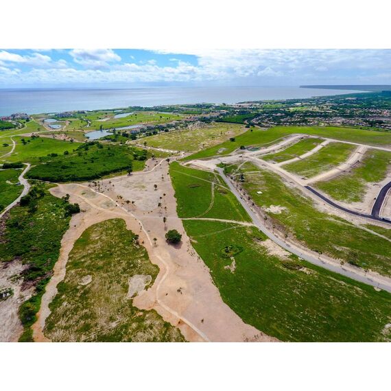 Land in Punta Cana (Cap Cana) Dominican Republic plot in the suburbs 2034m² 